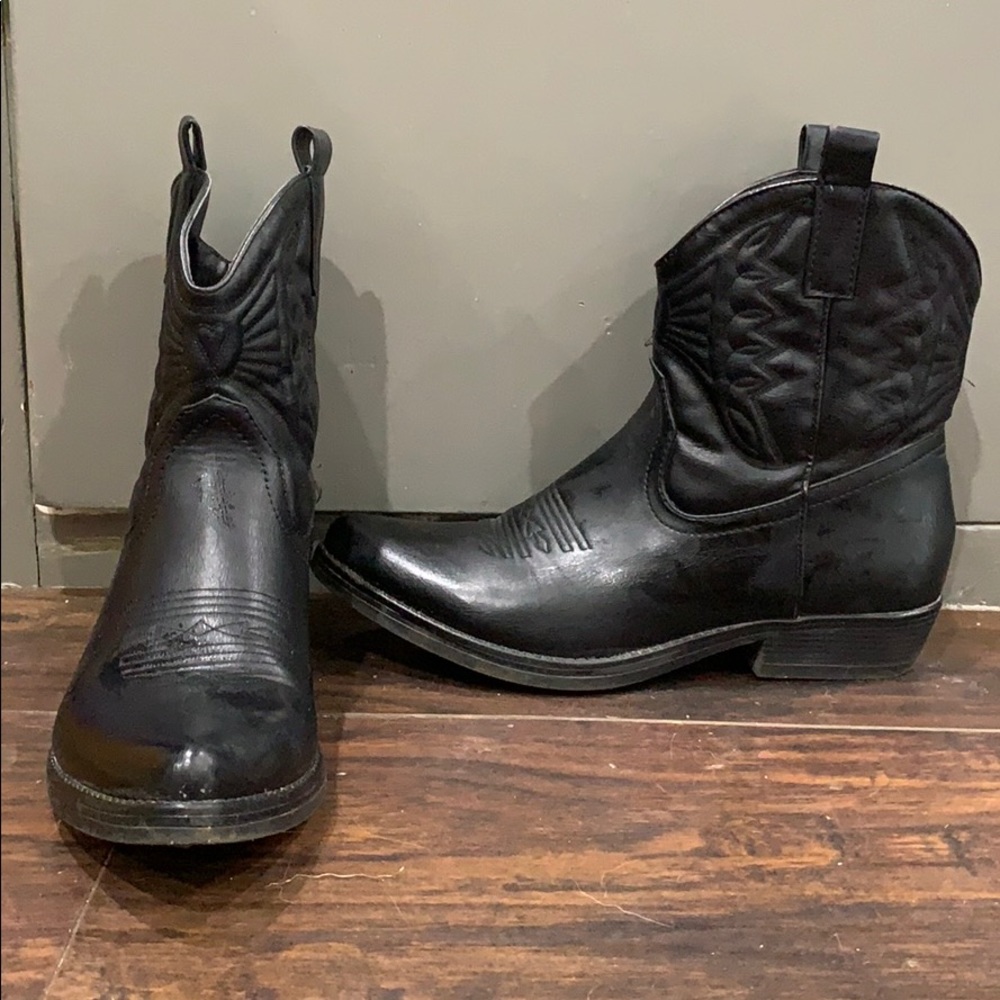 Ankle cowboy boot booties